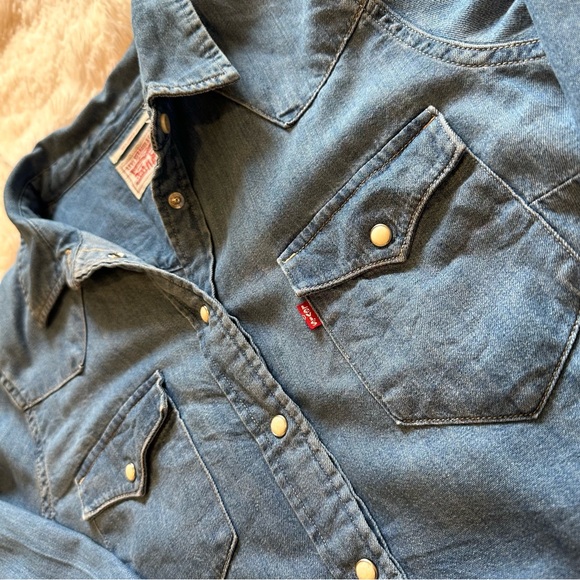 Levi’s Western Denim Shirt - Picture 5 of 9